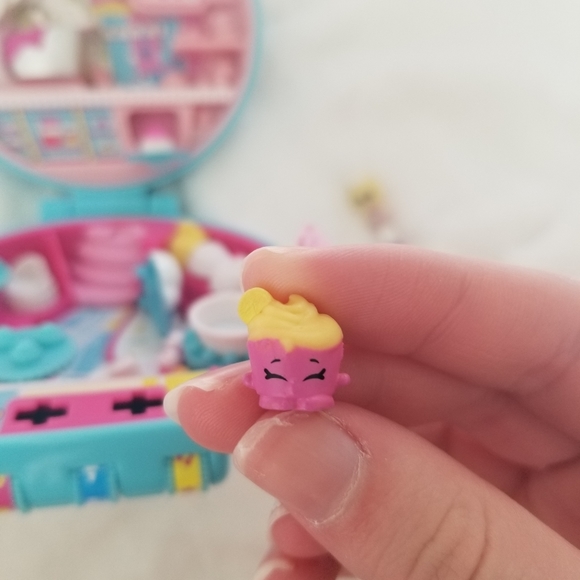 Shopkins Rare Discontinued Lock Cafe ☕ - Picture 8 of 9
